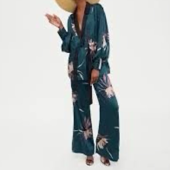 New ZARA Teal Satin Wide Leg Tropical Floral Print Pants - Picture 2 of 10